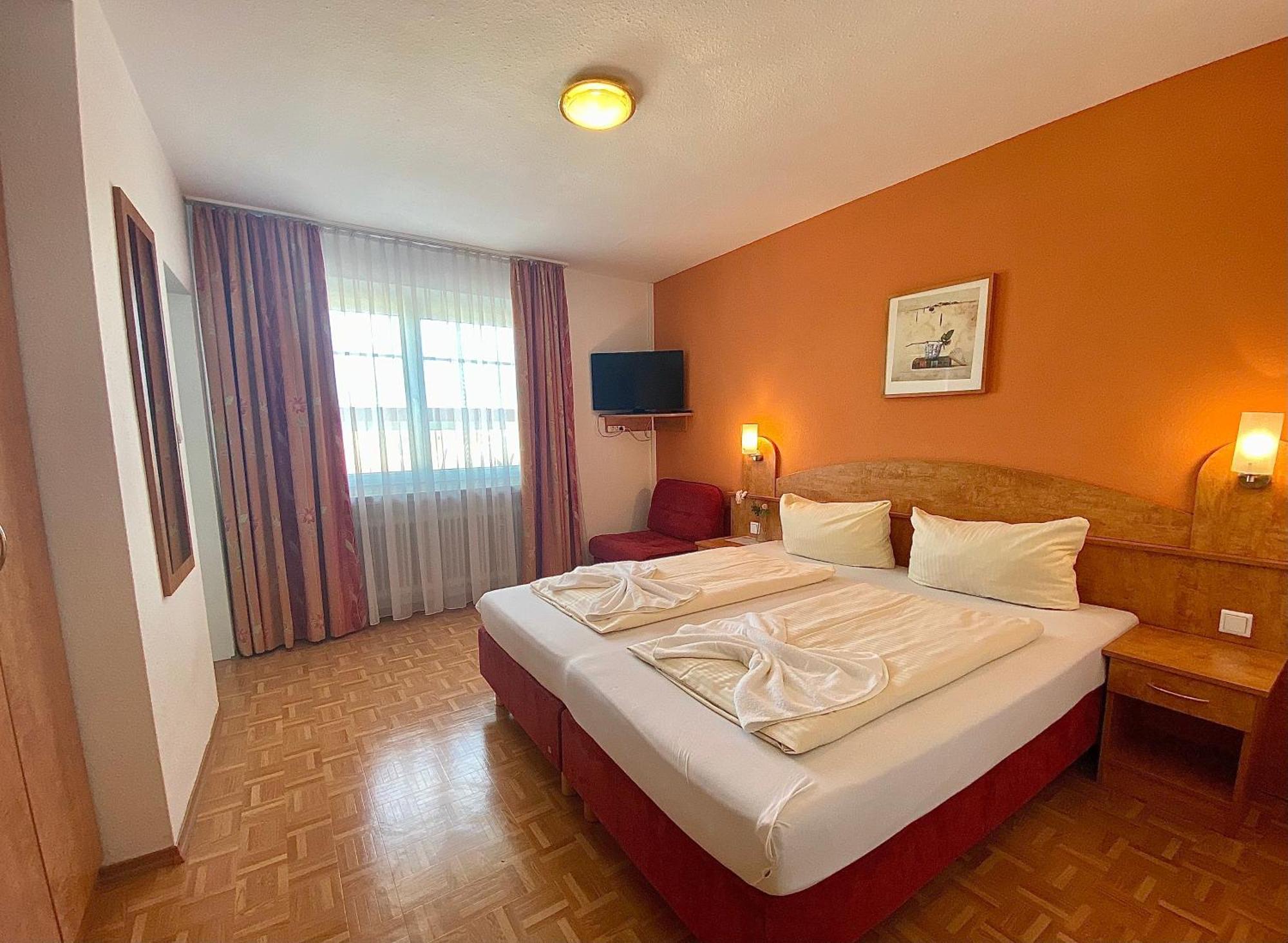 גונצבורג Hotel Gasthof Rose מראה חיצוני תמונה