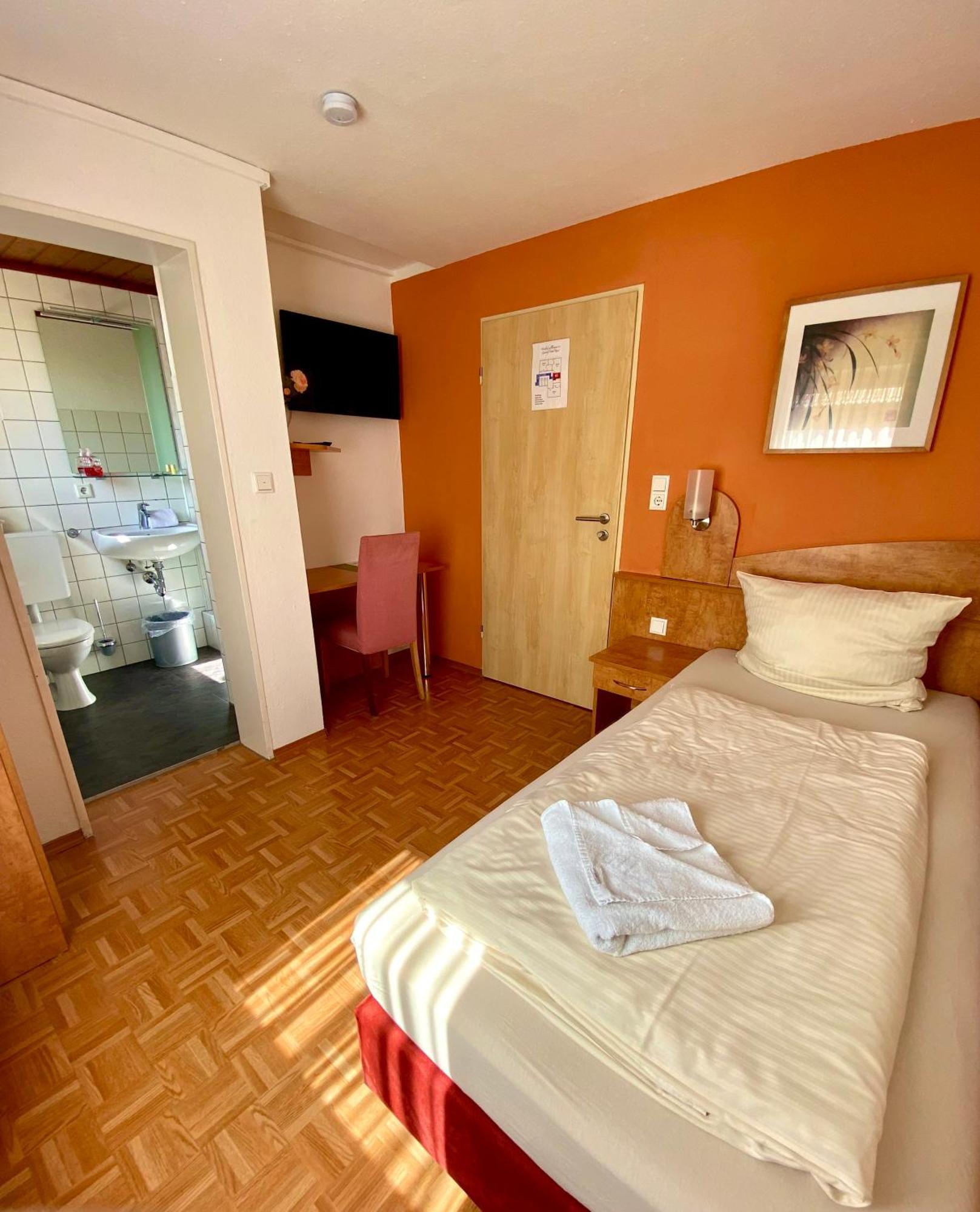 גונצבורג Hotel Gasthof Rose מראה חיצוני תמונה