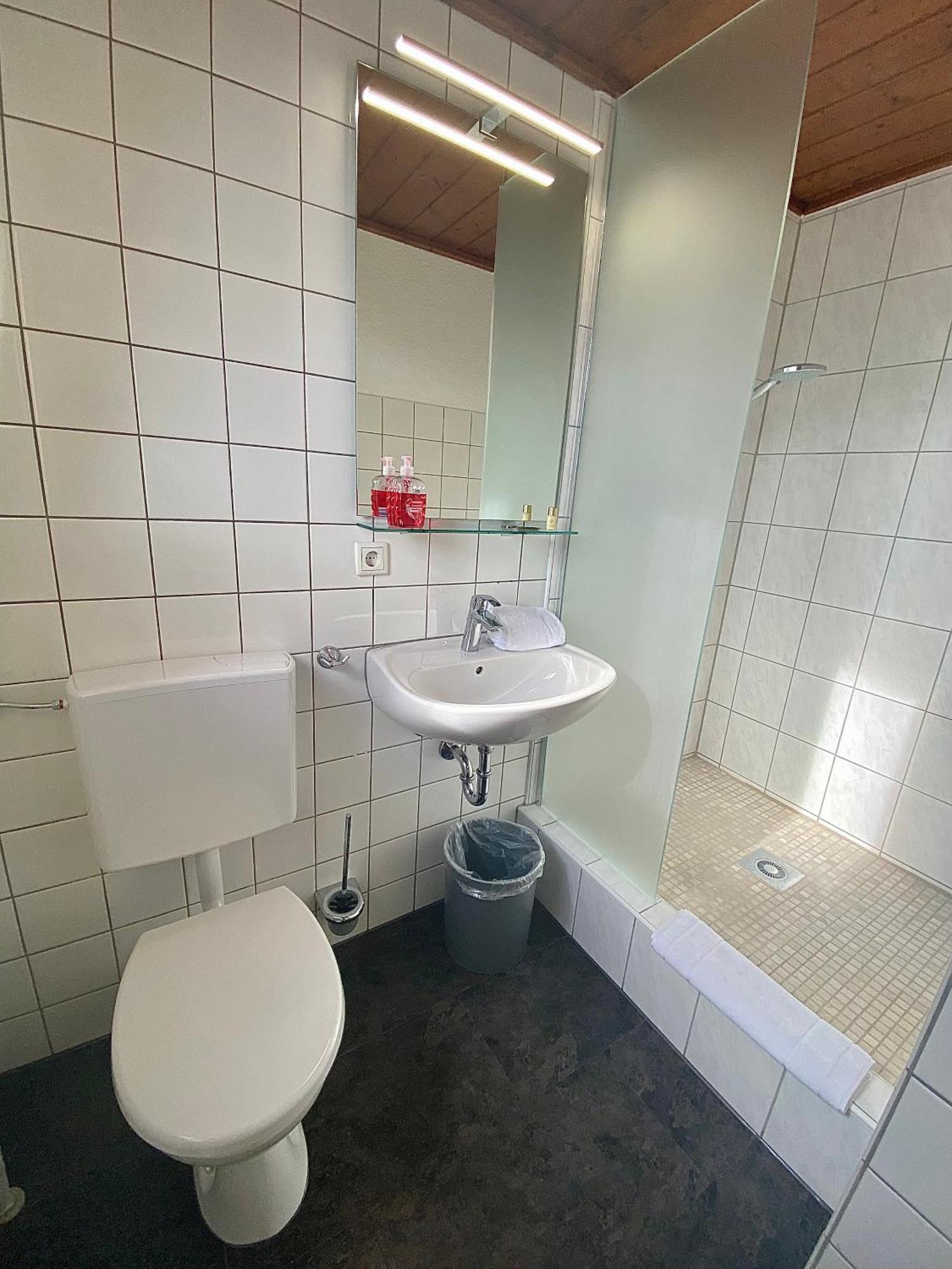 גונצבורג Hotel Gasthof Rose מראה חיצוני תמונה