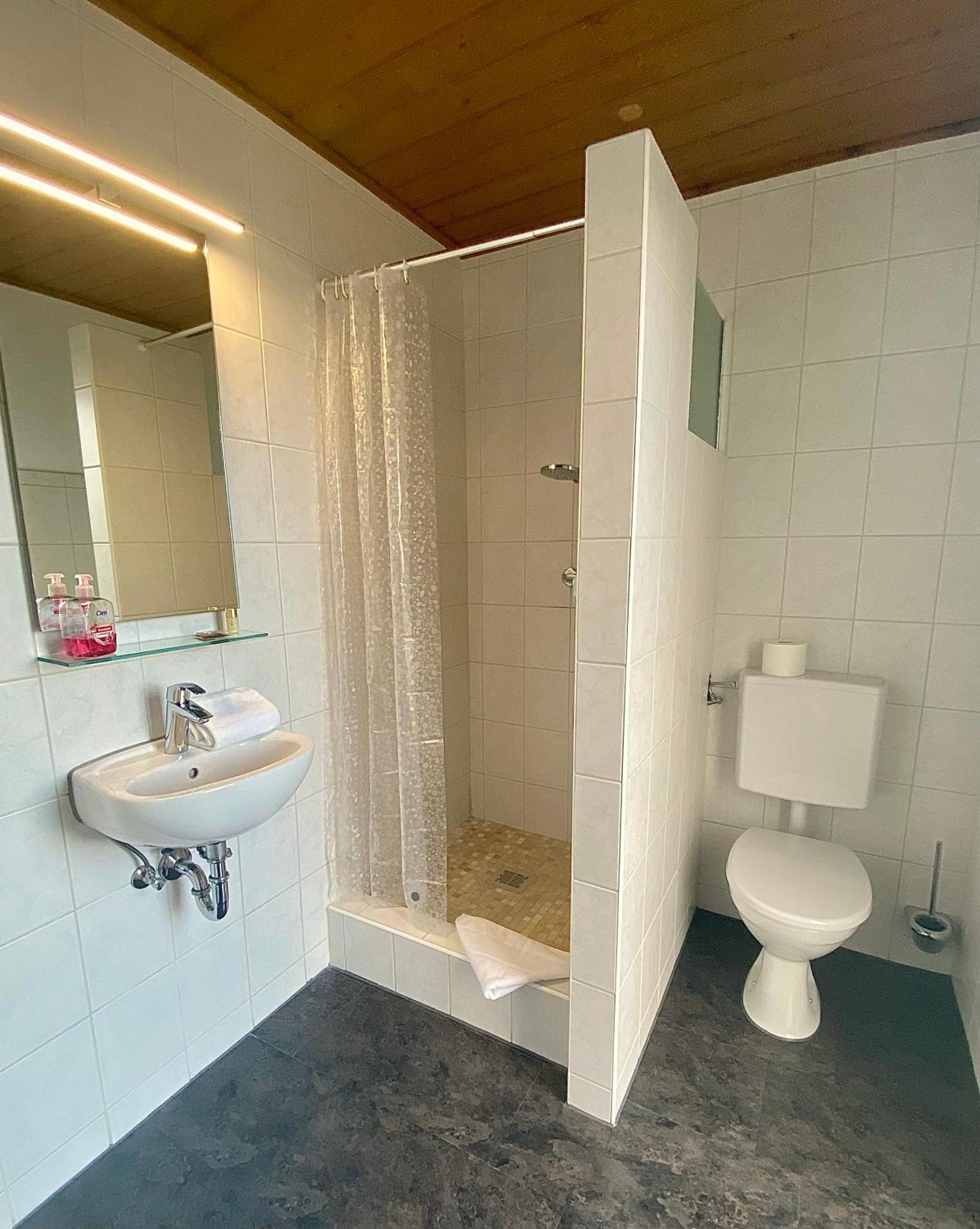 גונצבורג Hotel Gasthof Rose מראה חיצוני תמונה
